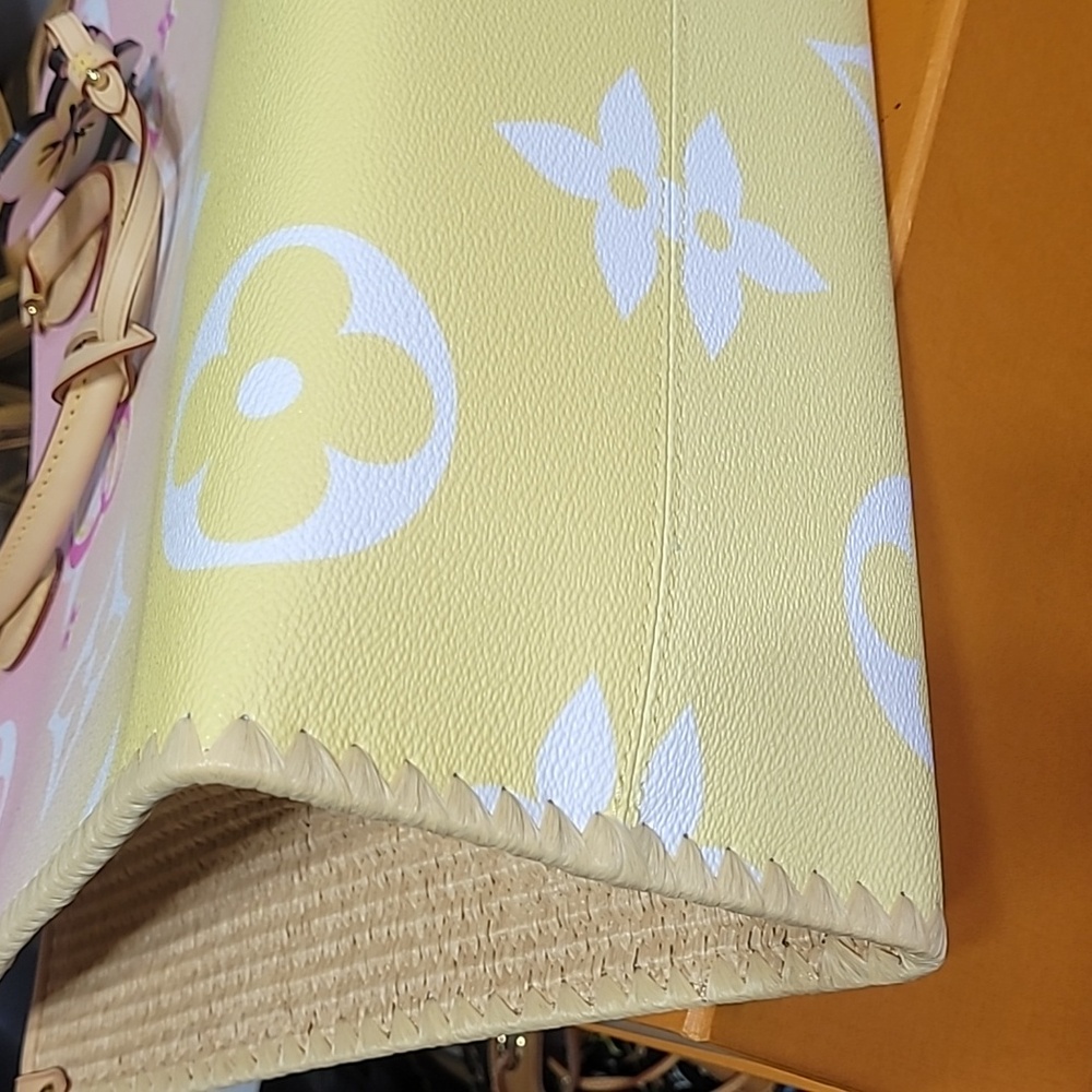 Louis Vuitton Onthego GM GUAM  Special  Edition  Collection New - Picture 6 of 16